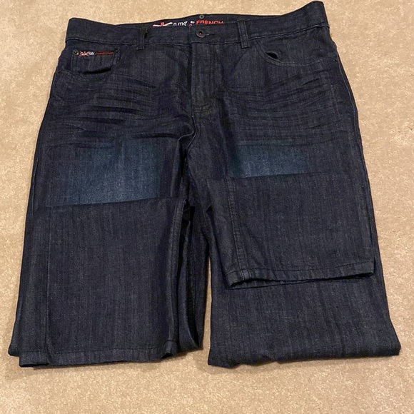 Men’s Jeans - Picture 2 of 3